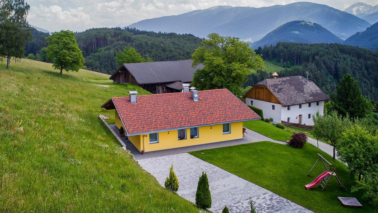 Appartament Eichnerhof Chienes Exterior photo